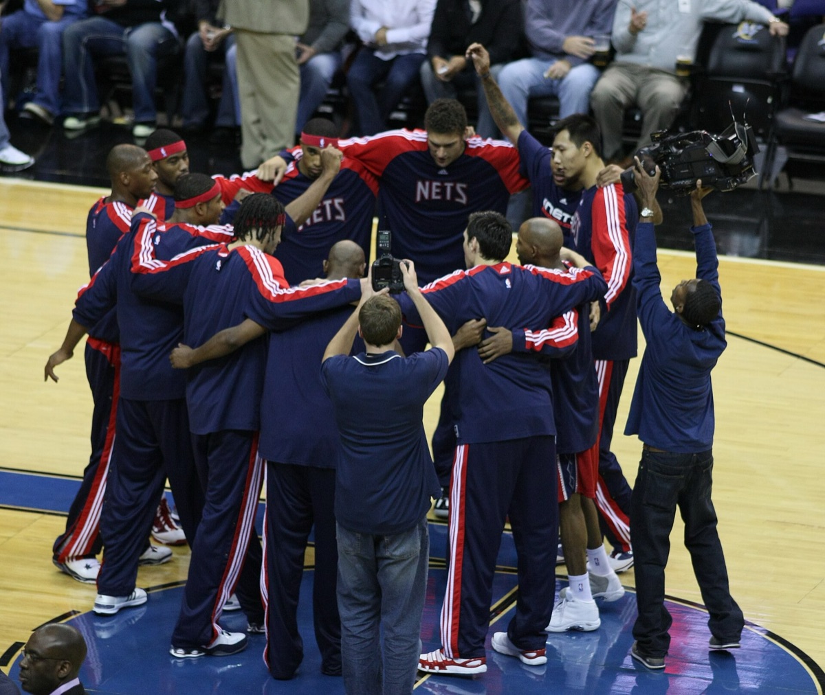 NBA籃球運動員穿著巴哈馬隊服