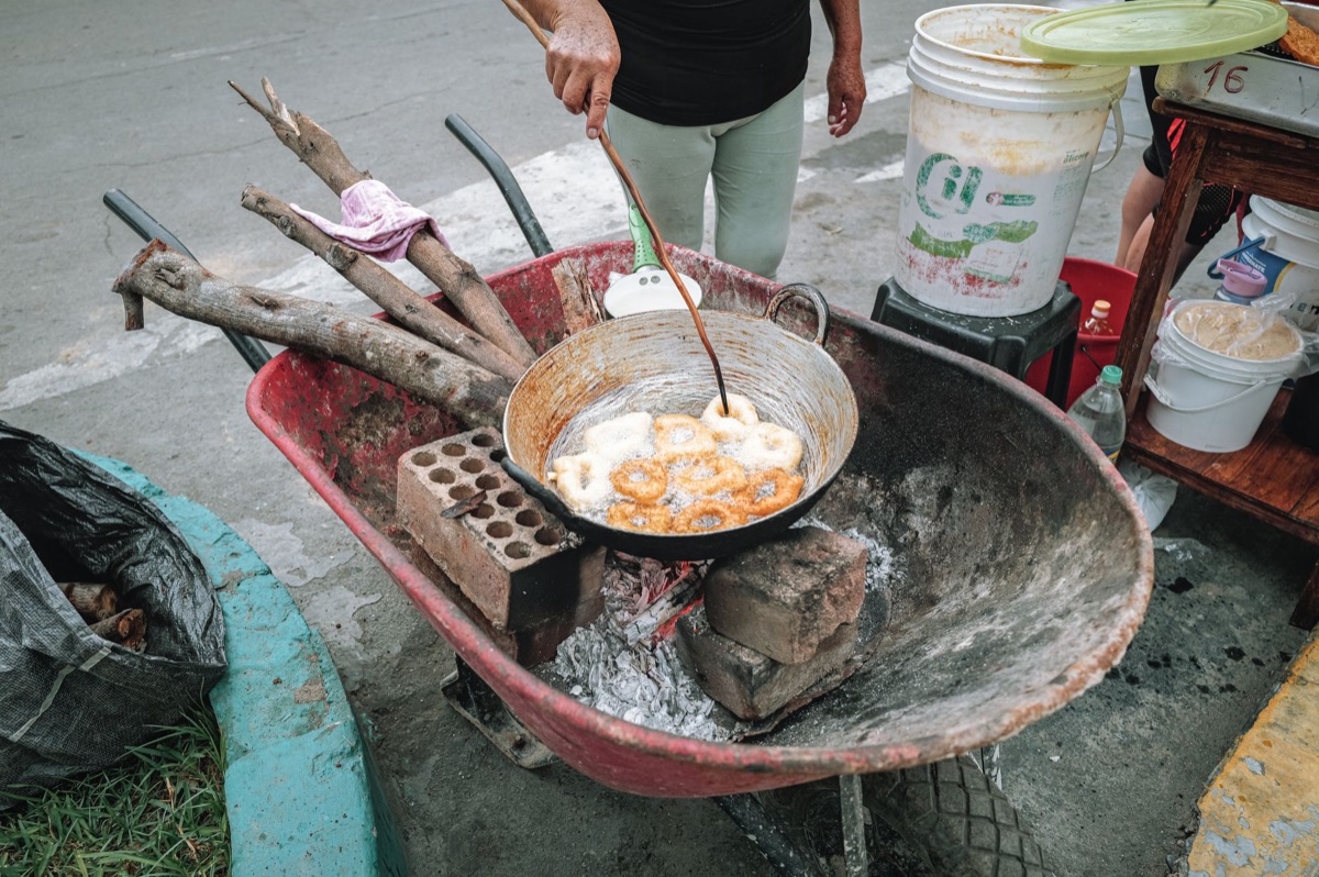 cocina tradicional bahamiana con ingredientes locales