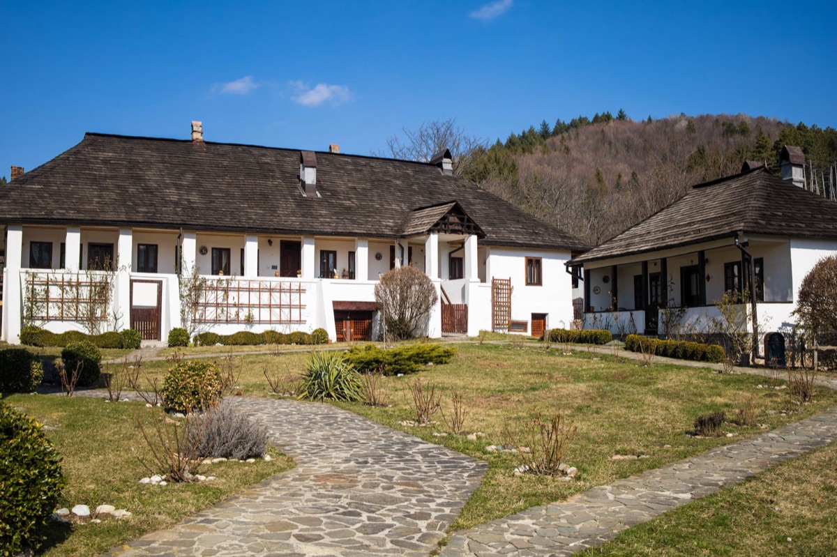 Maisons traditionnelles des luka'yán