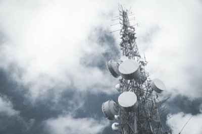 Servicios Cable Bahamas: Triple Play y Red Móvil Aliv (48.25%)